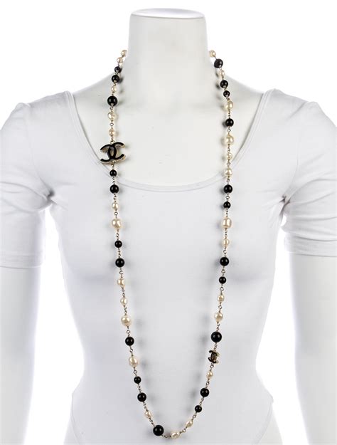 black and gold chanel necklace|Chanel pearl necklaces for women.